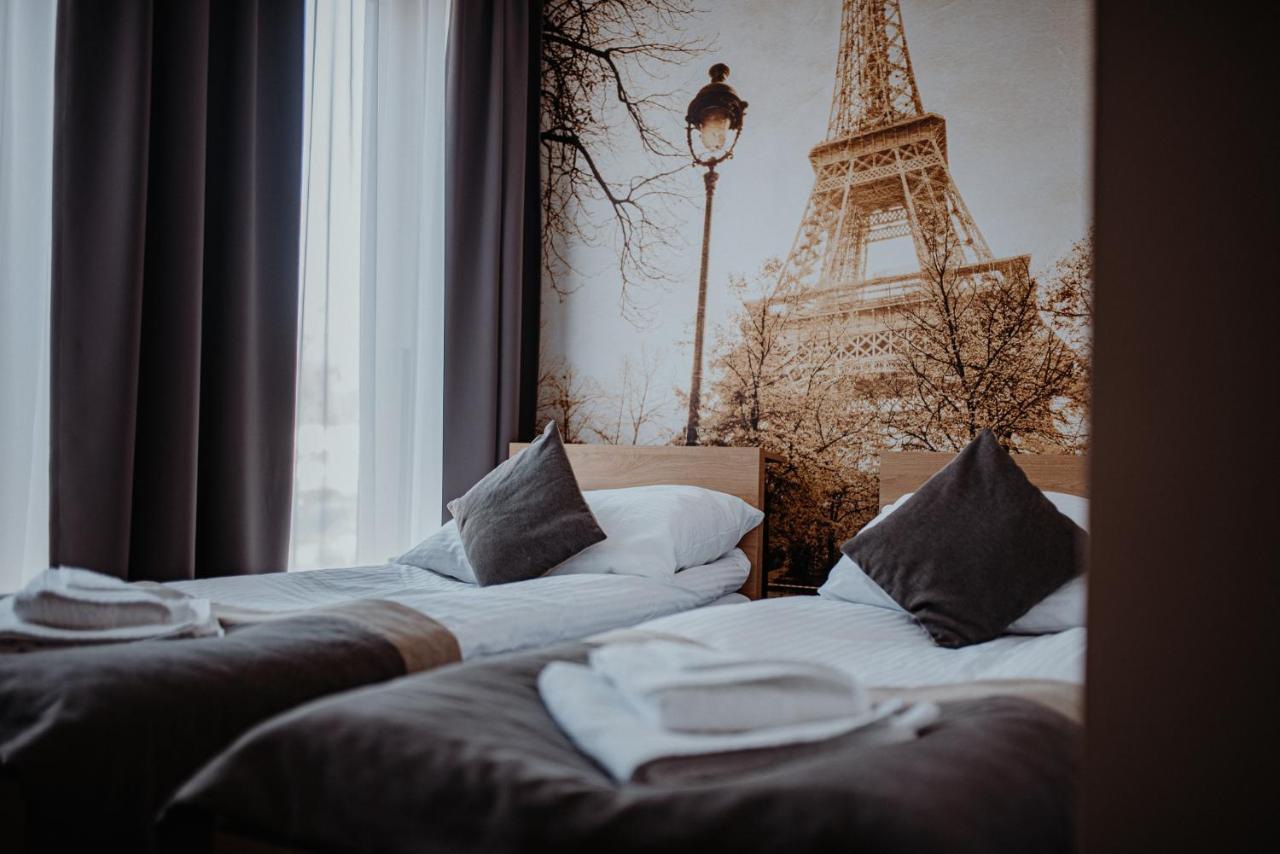 Dom Weselny Ludmila Bed & Breakfast Krasnik Bagian luar foto