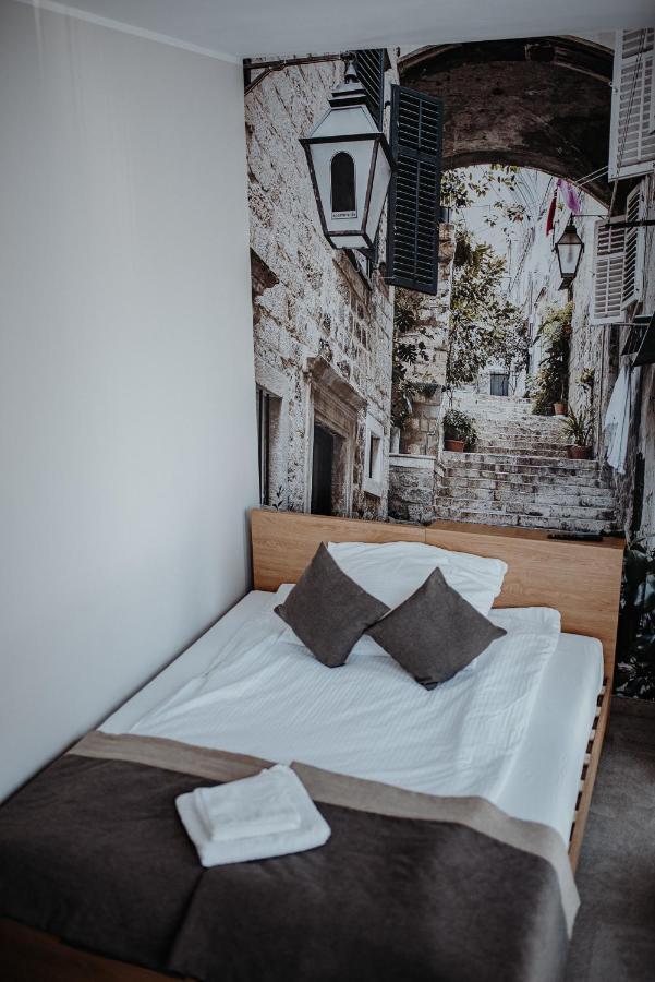 Dom Weselny Ludmila Bed & Breakfast Krasnik Bagian luar foto