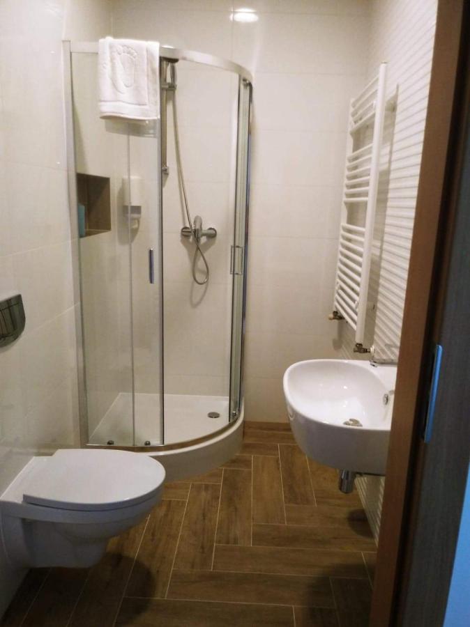 Dom Weselny Ludmila Bed & Breakfast Krasnik Bagian luar foto